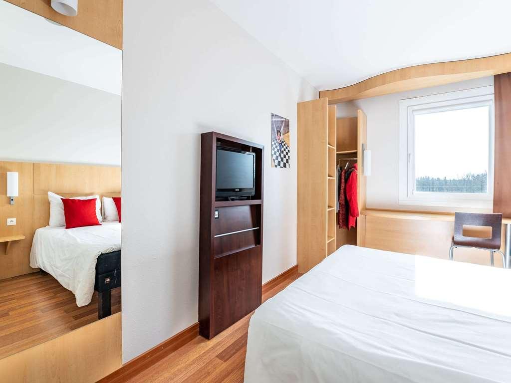 Ibis Hotel Plzeň Cameră foto